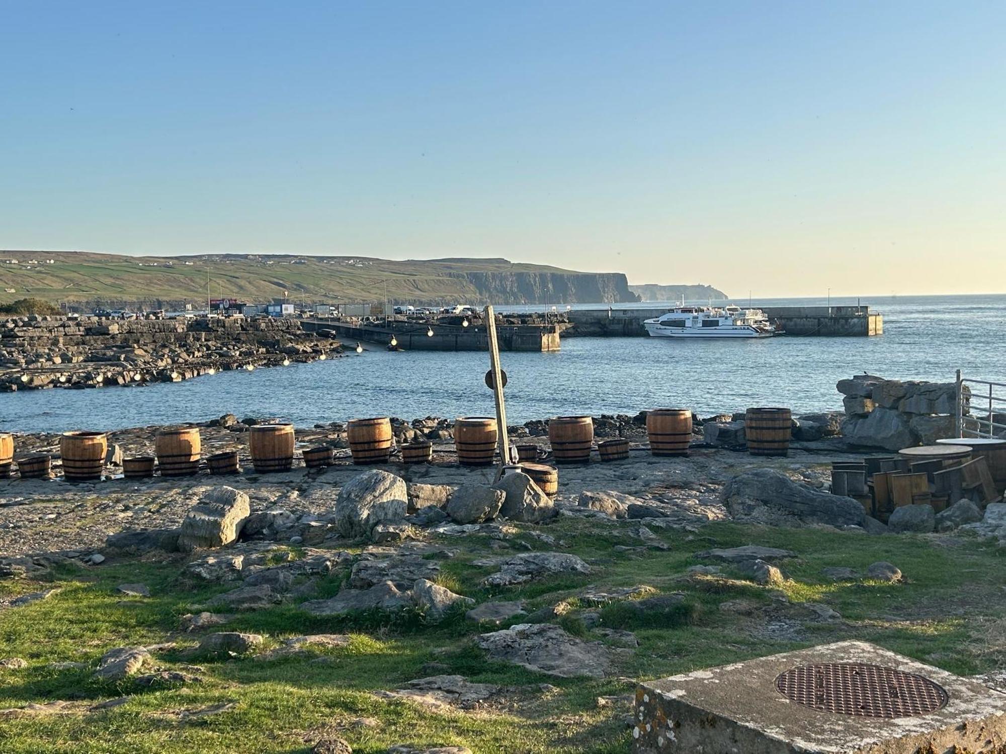 Doolin Village Accomodation Eksteriør billede